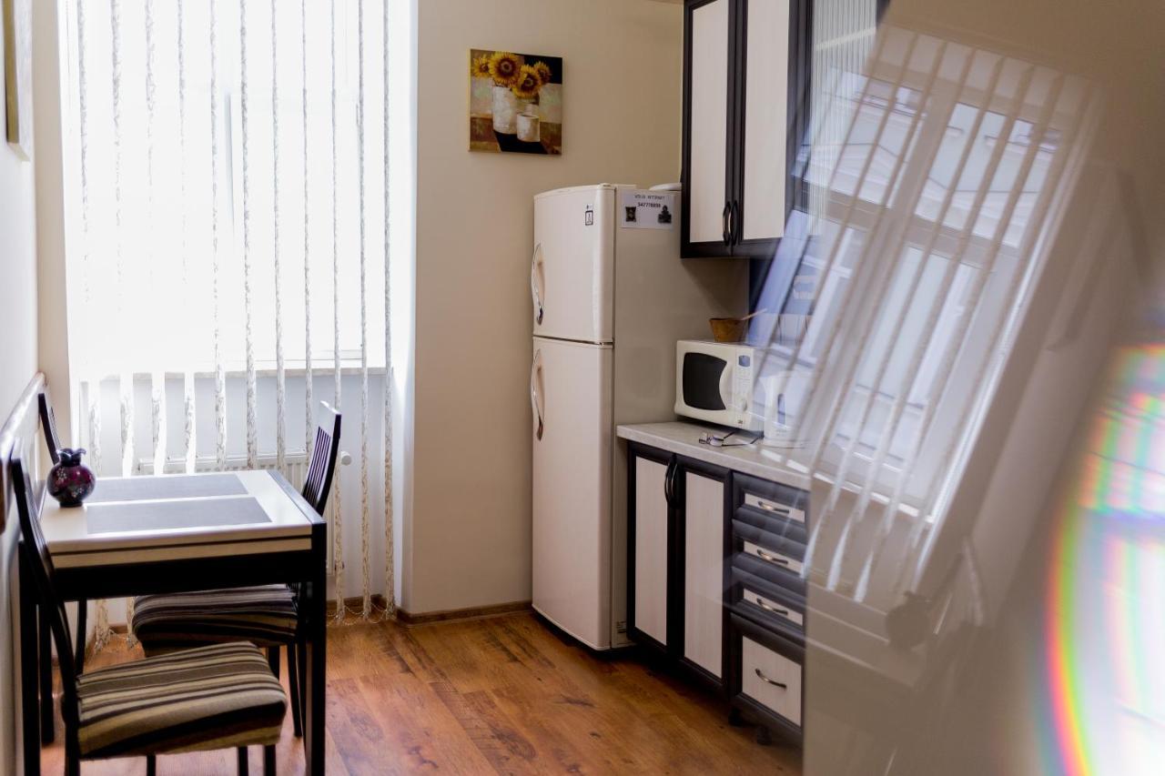 Apartment On Valova Street Lviv Eksteriør billede