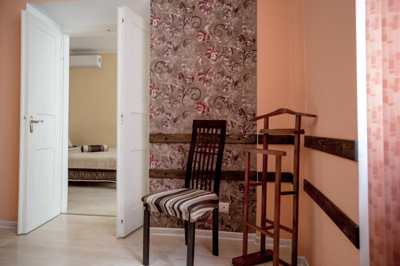Apartment On Valova Street Lviv Eksteriør billede