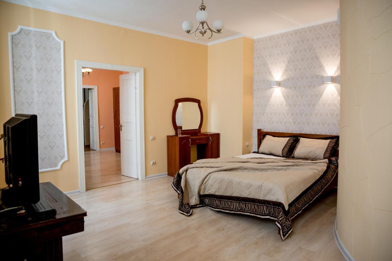 Apartment On Valova Street Lviv Eksteriør billede