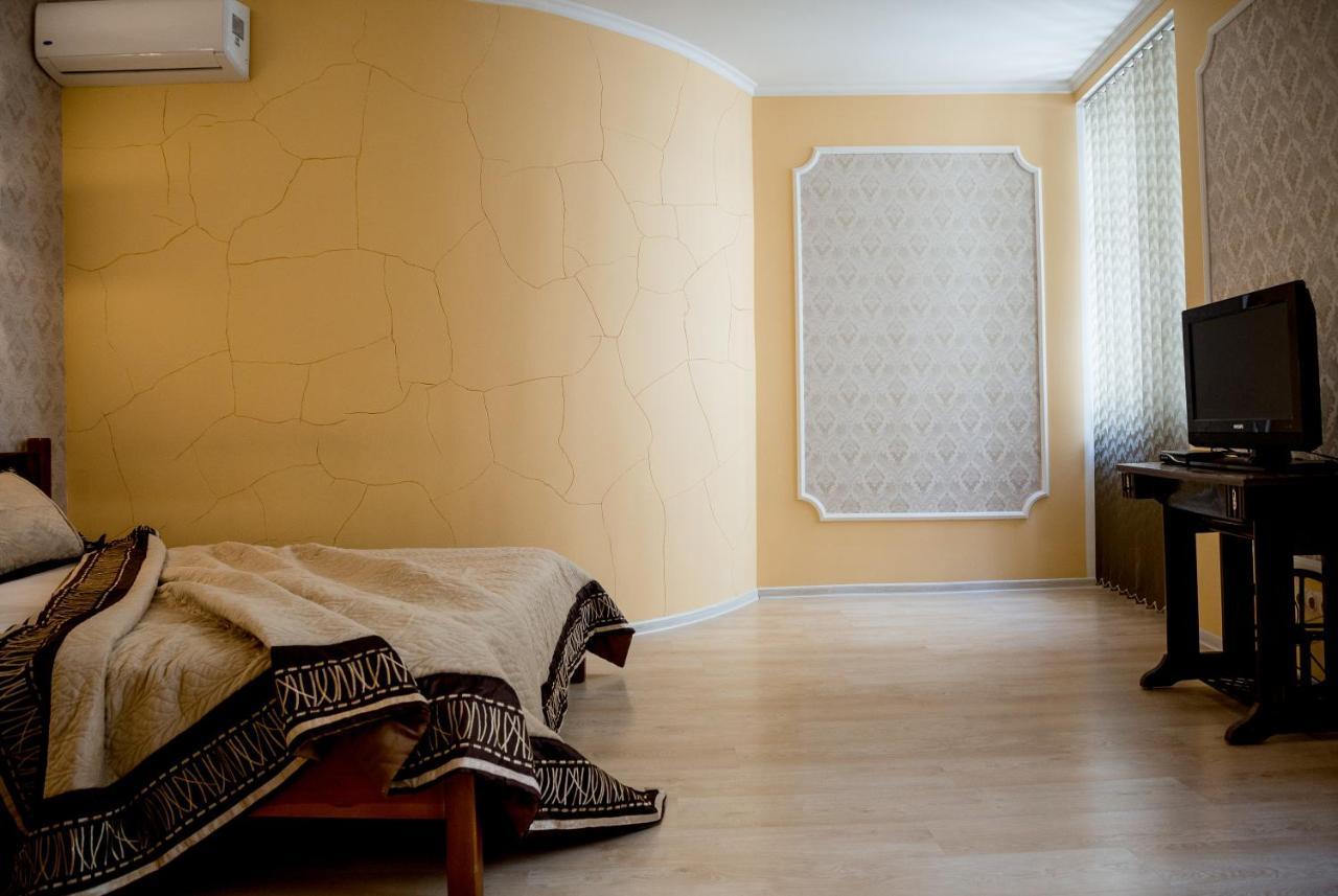 Apartment On Valova Street Lviv Eksteriør billede